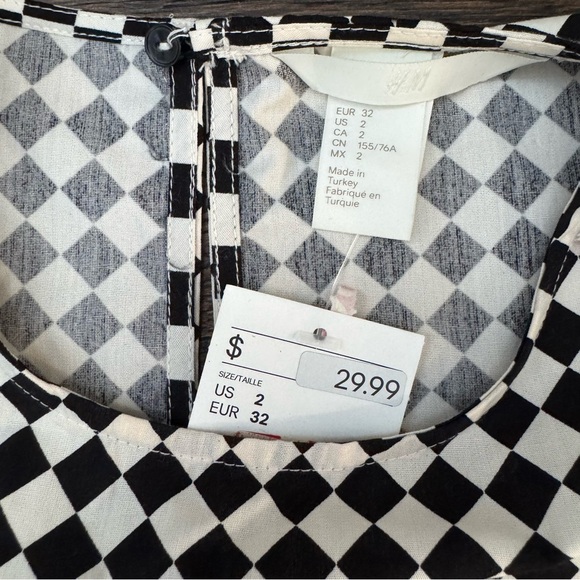 H&M Checkered Black and White Women's Top - Picture 3 of 5
